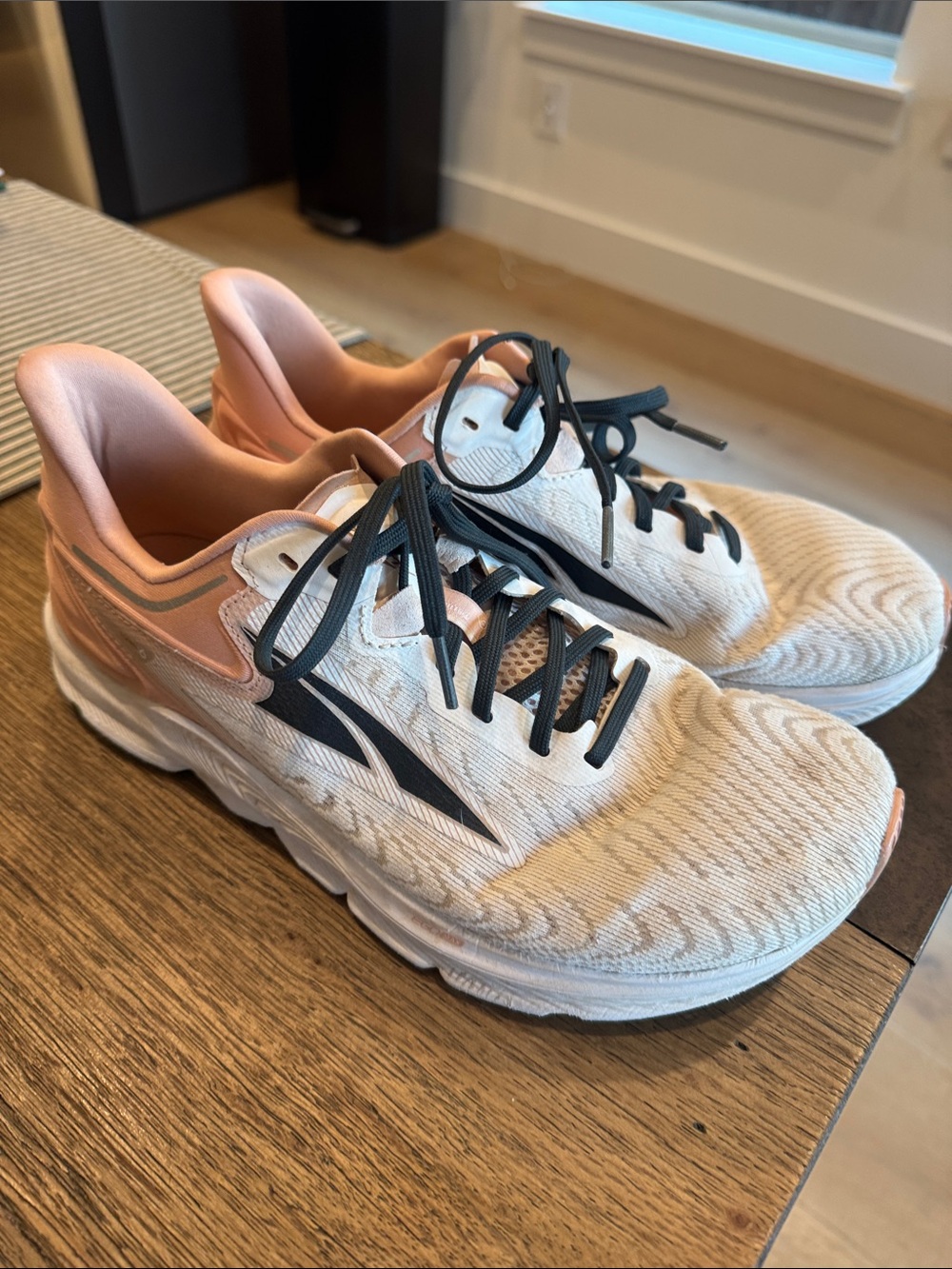 Women’s Altra Torin 6 size 9